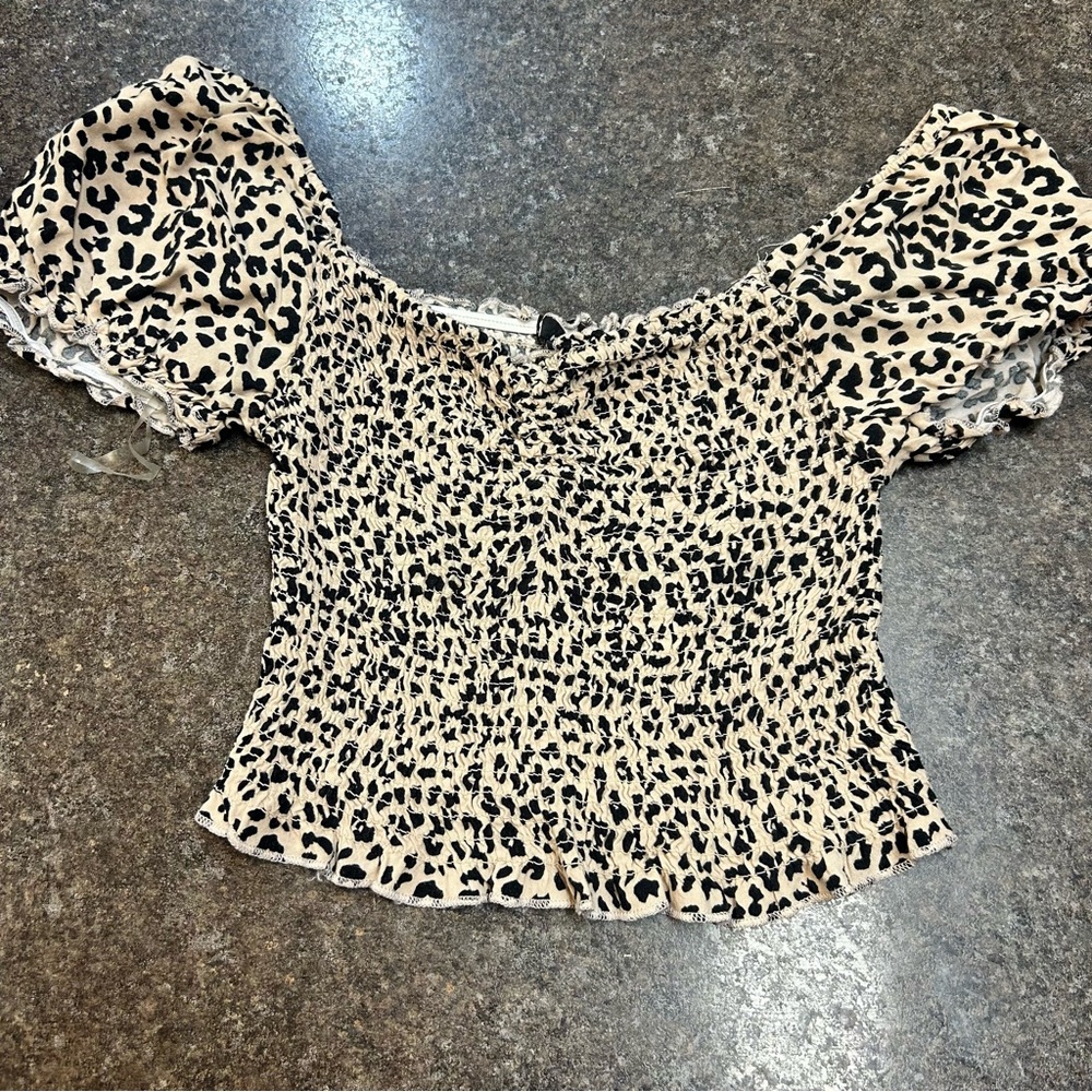 Leopard Print Cropped Smocked Top Short Puff Sleeves Y2K